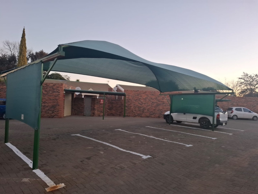 2 Bedroom Property for Sale in Pellissier Free State